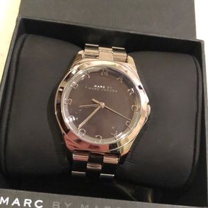 MARC JACOBS SILVER WATCH